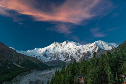 Nanga Parbat 8126 mt, alba da Fairy Meadows